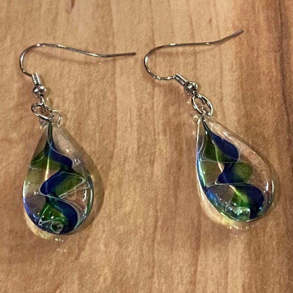 Necklace & Earring Set - Picture 4 of 6